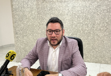 Van casi 2 mil trámites resueltos de productores; Alcántar califica como politiquería la exigencia de su salida