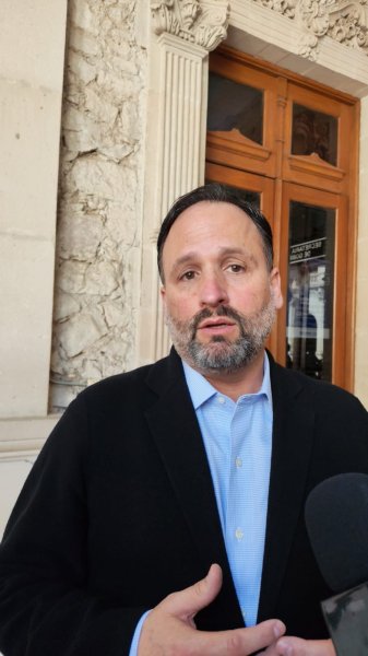 Frecuentemente me reúno con diputados de Morena, y ellos sí extrañan al coordinador Colunga: De la Peña a Estrada