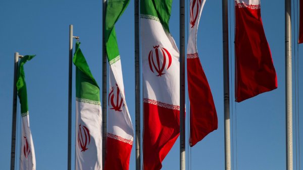 Irán explica por qué EE.UU. miente sobre supuestas negociaciones