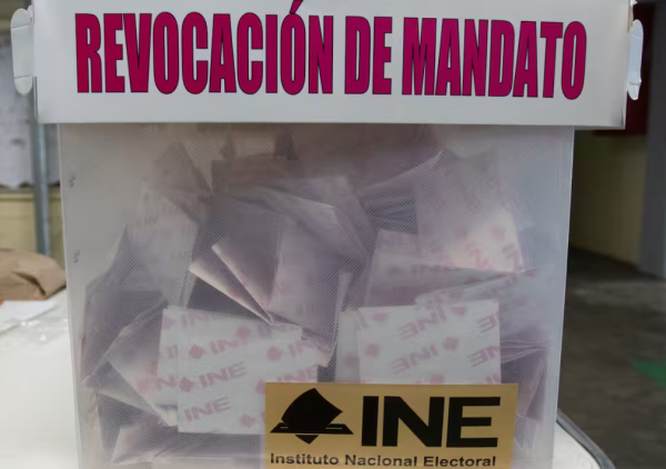 Destraban discusión en Plan B: ajustan regidurías y se mantiene revocación de mandato