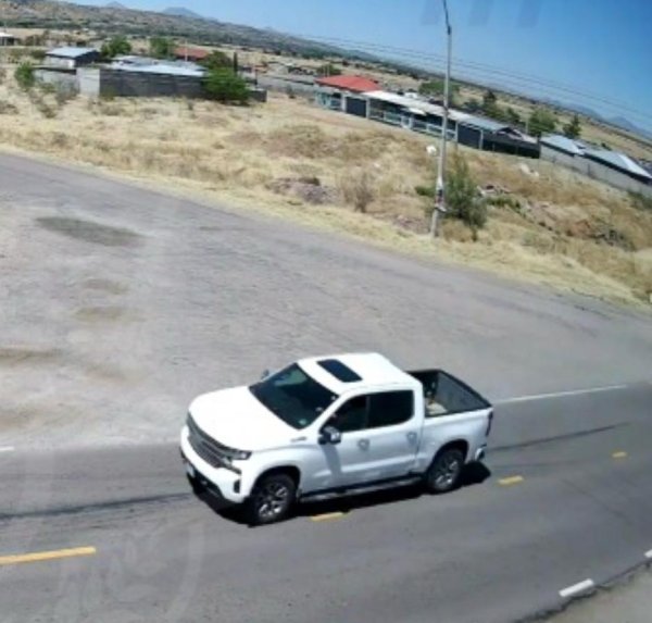 Asalto armado para despojar pick-up en la carretera Chihuahua–Cuauhtémoc