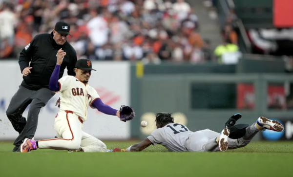 Yankees derrotan a los Gigantes en el partido inaugural de Grandes Ligas