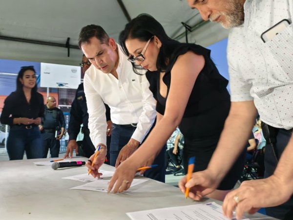 Encabeza Gilberto Loya diálogo ciudadano en colonia UP para fortalecer seguridad y movilidad