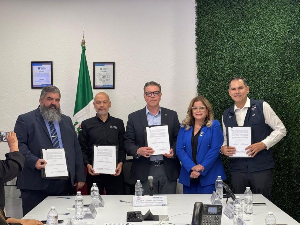 Encabeza Gilberto Loya firma de convenio con FICOSEC