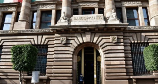 Contra todo pronóstico, Banxico baja la tasa pese a guerra en Medio Oriente y divide a su Junta