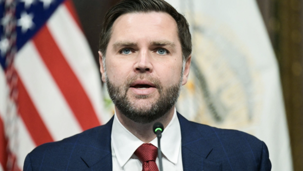 JD Vance afirma que los ovnis son 
