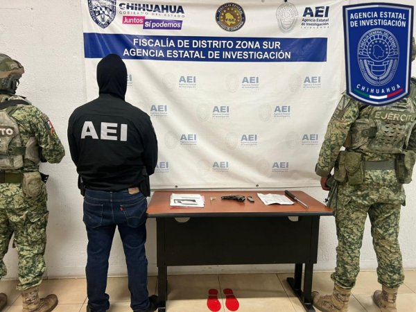 Asegura FGE vehículo, arma de fuego, droga y objetos de interés criminalístico tras cateo en Parral