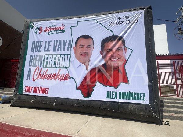 Instala PRI inflables con el rostro de Domínguez y Meléndez en el Consejo Estatal