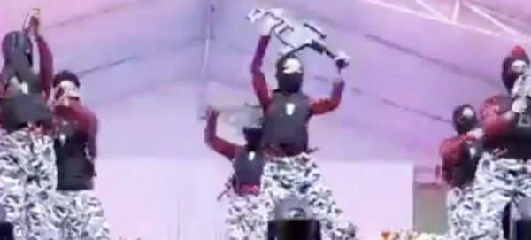 Alcalde y bachilleres rechazan criminalización por coreografía crítica de la violencia en Michoacán