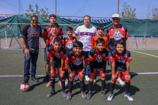 Destaca Valenciano éxito deportivo y turístico de la Copa Titanes de fútbol