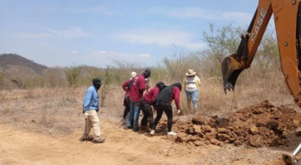 Colectivo encuentra nueva fosa clandestina en El Verde, Concordia, en Sinaloa