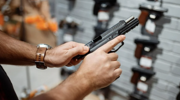 Demócratas exigen al Departamento de Comercio información de las exportaciones de armas ligadas a cárteles