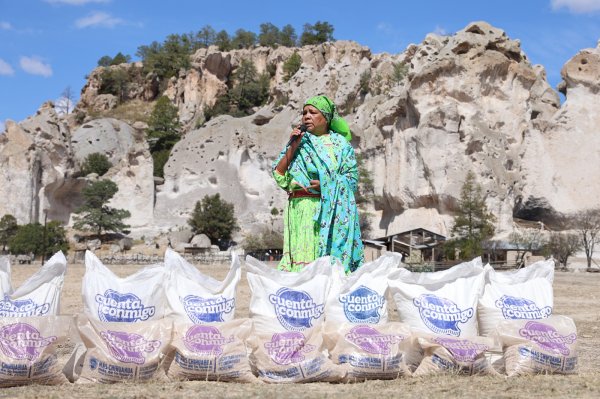 Distribuye SPyCI 16 toneladas de apoyos alimentarios en comunidades de Guachochi