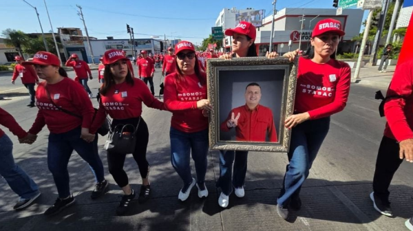 Trabajadores del ayuntamiento de Culiacán exigen justicia y seguridad, tras el asesinato de su líder sindical
