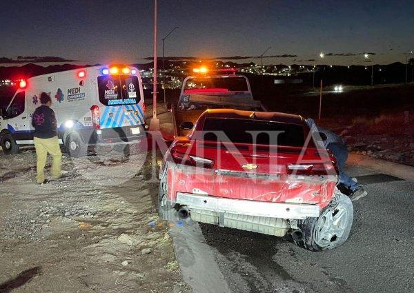 Conductor choca su Camaro en Teófilo Borunda; aseguró que su novia lo dejó y manejaba deprimido