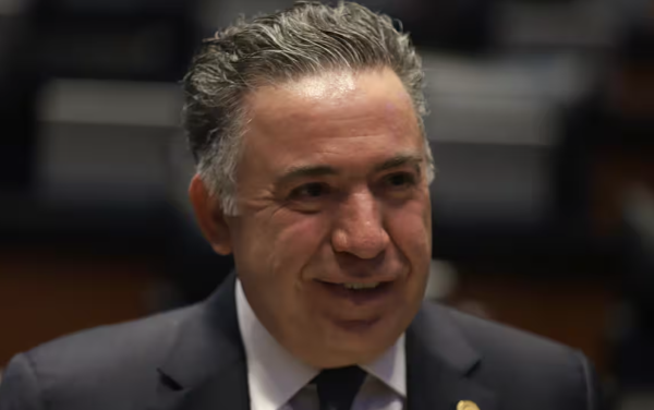 Enrique Inzunza no pedirá licencia: ‘Refutaré todas las falsedades desde mi cargo’