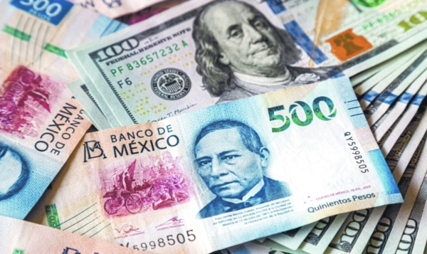 Peso mexicano se aprecia frente al dólar por recuperación del apetito por riesgo en los mercados