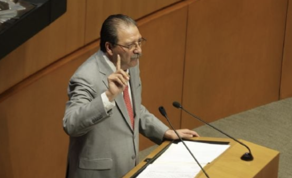 PT recomienda a Enrique Inzunza no esconderse al no presentarse en el Senado