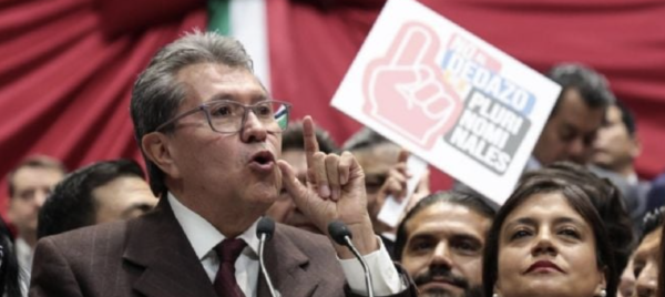 Monreal informa que este jueves los legisladores morenistas tendrán una reunión con Sheinbaum