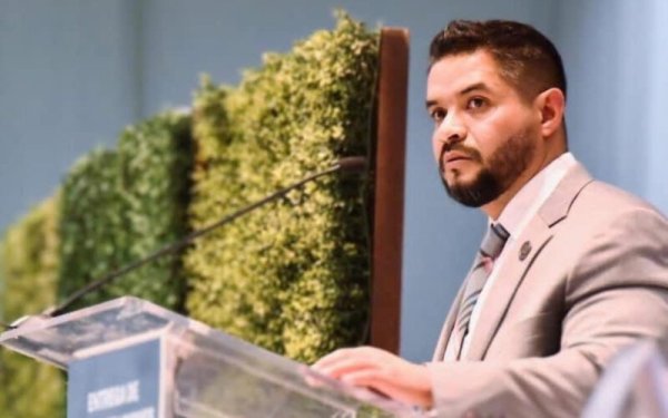 Llega Arturo Zuany y 7 elementos más de la FGE a declarar a la Fiscalía General de la República en Juárez