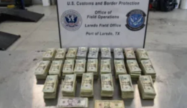 Autoridades aduanales de EU detienen a mexicana con dólares equivalentes a 4 mdp en Laredo