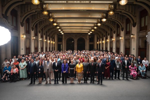 Esto es lo que Sheinbaum le pidió a los legisladores de la 4T en encuentro