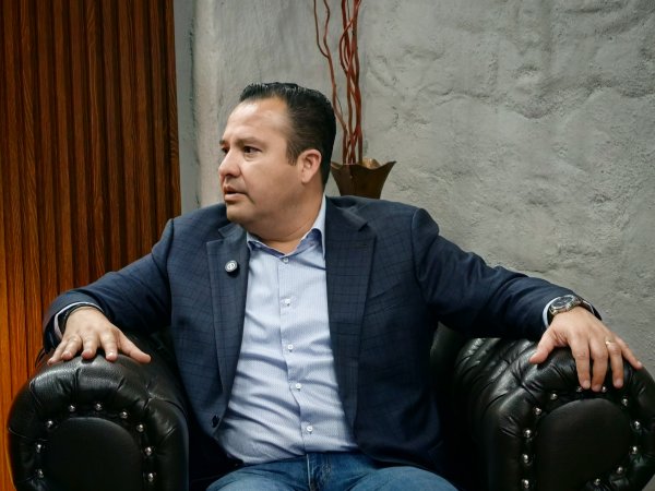 Busca Valenciano replicar modelo de desarrollo económico por regiones del Estado