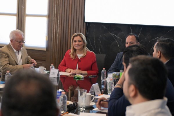 Maru Campos se reúne con líderes de la iniciativa privada