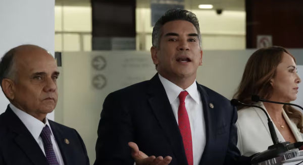 ‘Alito’ Moreno exige renuncia de Mario Delgado: ‘La SEP está convertida en un caos permanente’