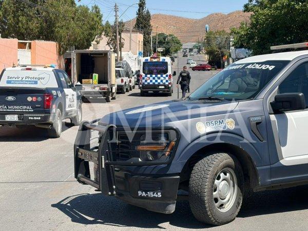 Atacan a motociclista en la colonia Santa Rosa; le aseguran droga y arma de utilería