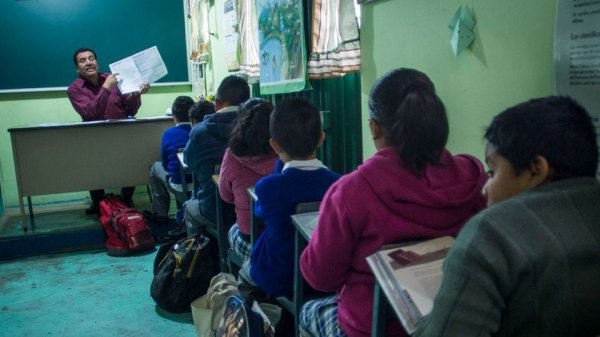 El crimen organizado llenará el vacío que podría dejar el recorte al ciclo escolar, advierte especialista