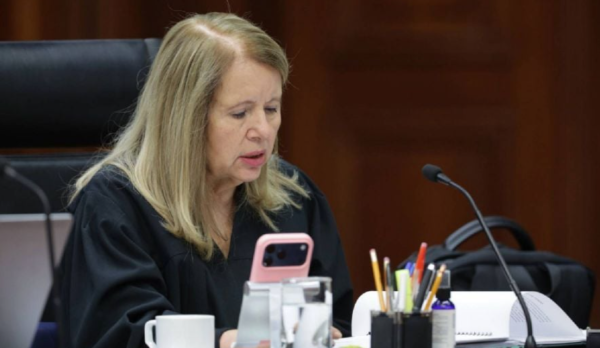 La ministra Loretta Ortiz se reincorpora a actividades de la Suprema Corte tras tres semanas de ausencia por motivos de salud