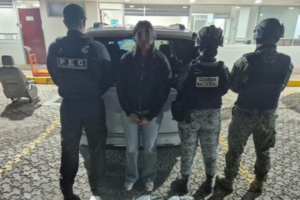 Detienen en León a estadounidenses con 60 mil dosis de cocaína