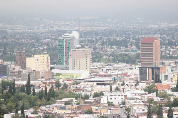 Docente de FEI-UACH explica cómo el Estrecho de Ormuz afecta la economía de Chihuahua
