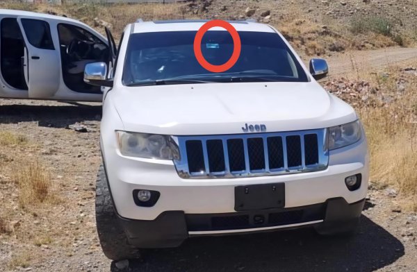 Aseguran en Parral camioneta robada en Nuevo México; traía engomado de REPUVE