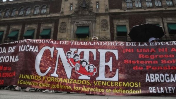 La CNTE califica de “dislate” el cambio de calendario escolar; 