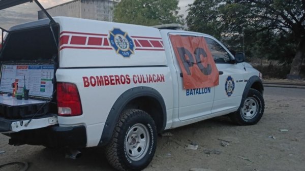 Se incendia pensión de vehículos asegurados de la fiscalía de Sinaloa