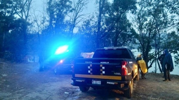 Grupo armado priva de la libertad y asesina a pareja a orillas de una presa de Morelia