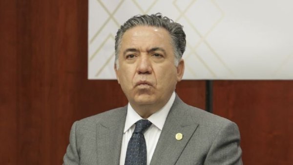 Inzunza falta de nuevo a la Comisión Permanente tras acusación de nexos con el narco