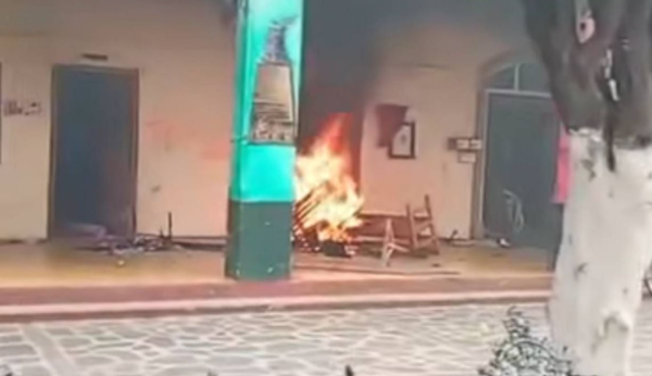 Con quemas en alcaldía de Chilchota, Michoacán, comuneros protestan por inseguridad