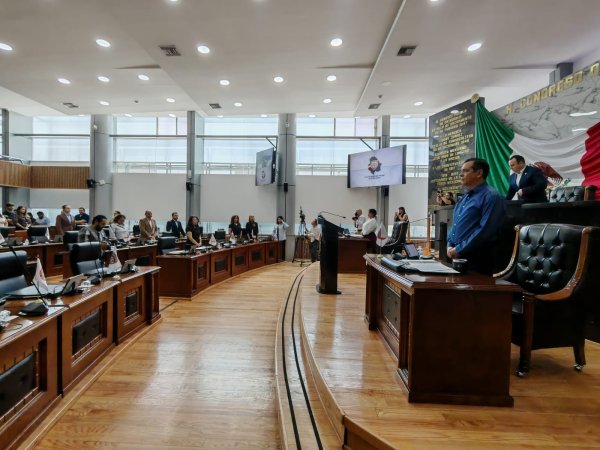 Legislatura ofrece minuto de silencio por la señora Elena Estrada