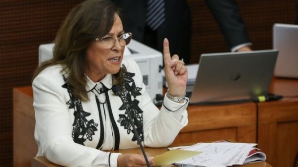 Veracruz inicia auditoría por casi un millón de pesos en medicamentos dados de baja por caducidad