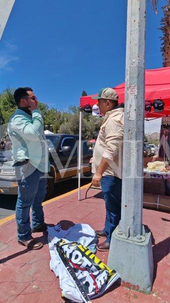 Retiran lonas cerca del monumento a Pancho Villa durante movilizaciones de Morena