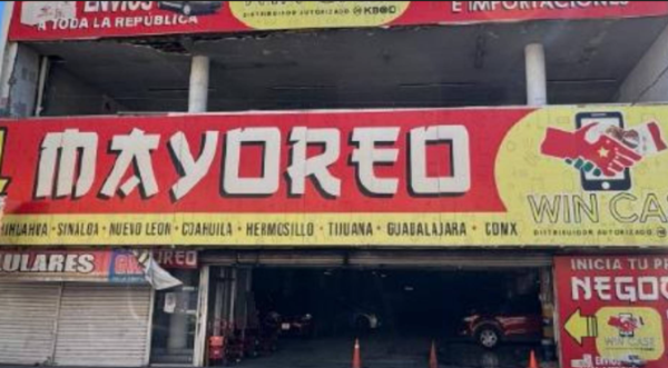 Productos chinos saturan el Centro Histórico; comerciantes denuncian competencia desleal