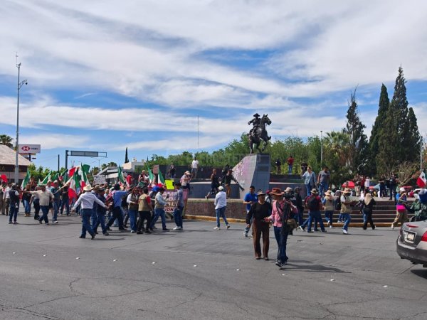 Califican como un rotundo fracaso la marcha de Morena en la capital
