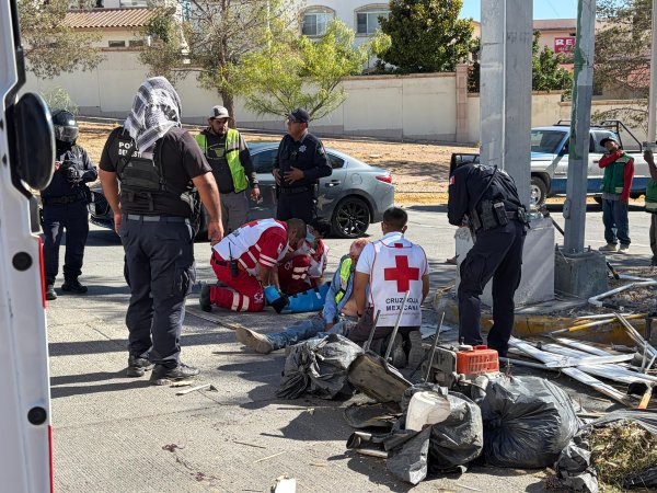 Fuera de peligro empleados municipales involucrados en accidente al norte de la ciudad
