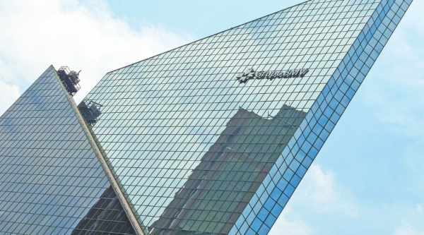 Bolsa mexicana retrocede; acciones de mineras y Orbia lideran las pérdidas