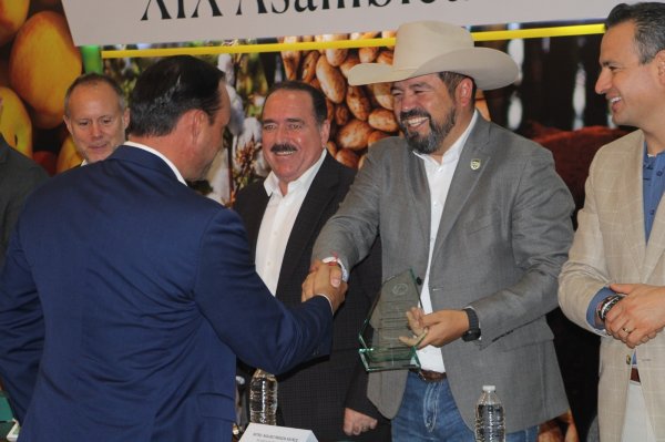 Refrenda SDR trabajo conjunto con productores y organismos agropecuarios de Chihuahua