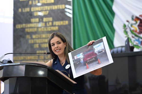 Xóchitl Contreras reta a bancada de Morena a visitar estaciones de Bomberos en Juárez