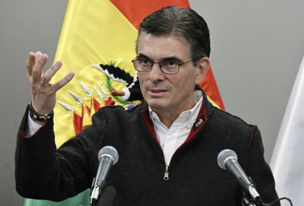 Presidente de Bolivia anuncia que hará cambios en su gabinete para frenar las protestas